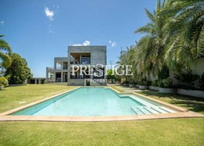 Private House – 9 Bed 9 Bath in East Pattaya for 64,950,000 THB PC9131