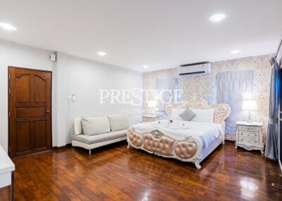 Central Park Hillside – 5 Bed 6 Bath in East Pattaya PC9097