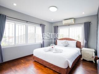 Central Park Hillside – 5 Bed 6 Bath in East Pattaya PC9097