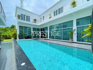 Private House – 7 Bed 9 Bath in Na Jomtien PC9014