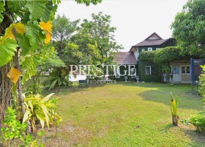 Tropical Village – 3 Bed 4 Bath in East Pattaya PC9006