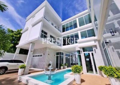 Luxury Pool Villas – 6 Bed 8 Bath in South Pattaya PC8977