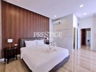 Luxury Pool Villas – 6 Bed 8 Bath in South Pattaya PC8977