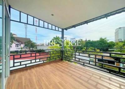 Shophouse for Sale – 2 Bed 3 Bath in Central Pattaya PCO2080