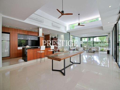 Sunplay Bangsaray – 2 Bed 5 Bath in Bang Saray PC8870