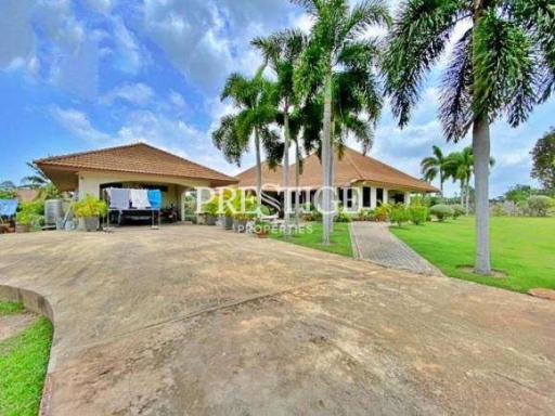 Private House – 4 Bed 5 Bath in Huay Yai / Phoenix for 20000,000 THB PC8851