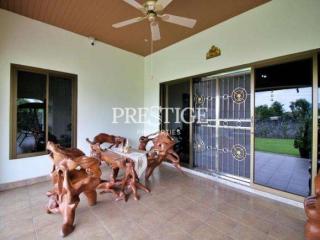 Private House – 4 Bed 5 Bath in Huay Yai / Phoenix for 20000,000 THB PC8851