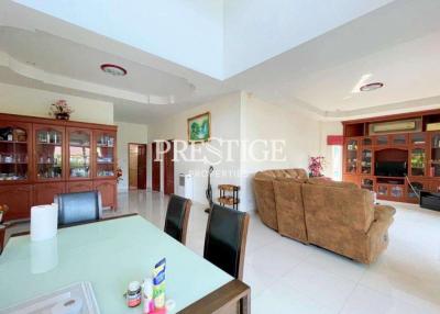 Rose Land & House – 3 Bed 2 Bath in East Pattaya – PC8836