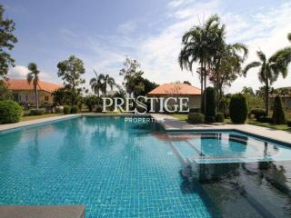 Unique, Contemporary and Tropical style private house – 4 Bed 5 Bath in Na-Jomtien PC8780