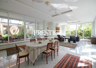 Unique, Contemporary and Tropical style private house – 4 Bed 5 Bath in Na-Jomtien PC8780