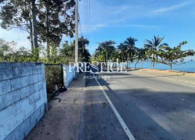 Beachfront Land in Bang Sarey – in Bang Saray for 200,000,000 THB PCL5124