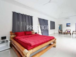 Private house – 4 Bed 4 Bath in Huay Yai / Phoenix  PC8731