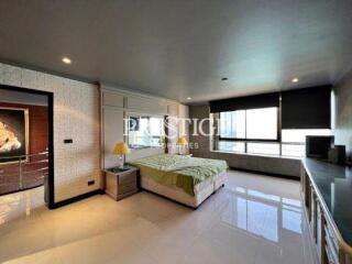 Jomtien Plaza Condotel – 3 Bed 3 Bath in Jomtien for 24,500,000 THB PC8718