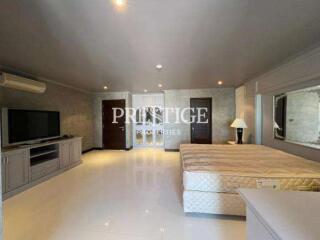 Jomtien Plaza Condotel – 3 Bed 3 Bath in Jomtien for 24,500,000 THB PC8718