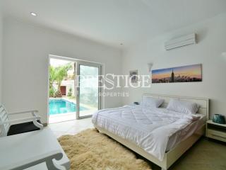 Majestic Residence Pool Villa Pattaya – 12 Bed 10 Bath in Pratamnak PC8711