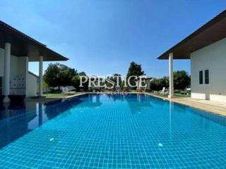 Private House – 10 Bed 9 Bath in Huay Yai / Phoenix for 38,500,000 THB PC8649