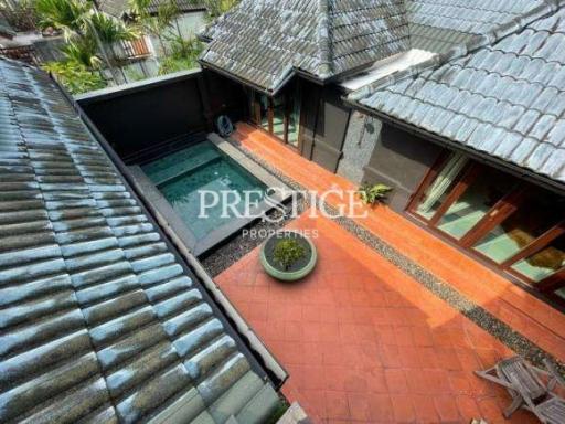 Phoenix Golf Course – 5 Bed 5 Bath in Huay Yai / Phoenix – PC8627