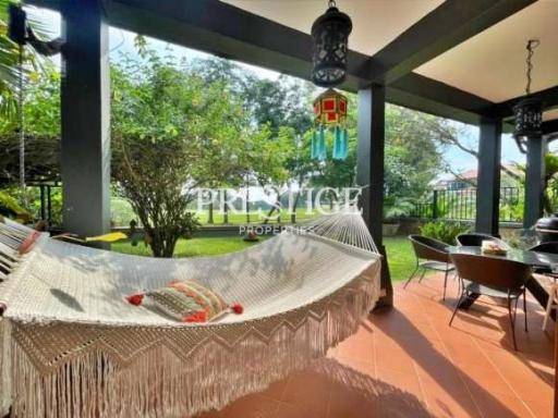 Phoenix Golf Course – 5 Bed 5 Bath in Huay Yai / Phoenix – PC8627