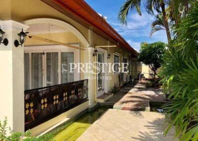 Supanuch Village – 3 Bed 3 Bath in East Pattaya for 7,480,000 THB PC8551