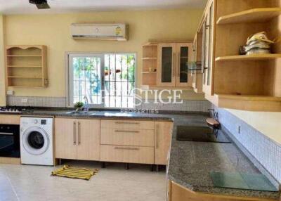 Supanuch Village – 3 Bed 3 Bath in East Pattaya for 7,480,000 THB PC8551