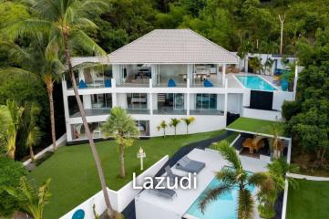 Luxurious 5-Bed Villa with 2 Pools in Bophut