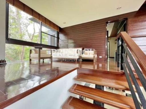 Horseshoe Point Residence – 4 Bed 5 Bath in East Pattaya  PC8492