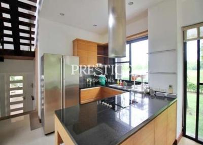 Horseshoe Point Residence – 4 Bed 5 Bath in East Pattaya  PC8492