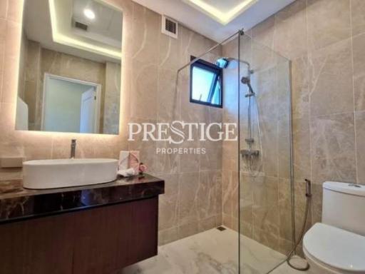 Rungsii Village – 4 Bed 3 Bath in East Pattaya – PC8476