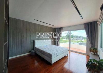 Phoenix Golf Course – 4 Bed 3 Bath in Huay Yai / Phoenix for 14,800,000 THB PC8443