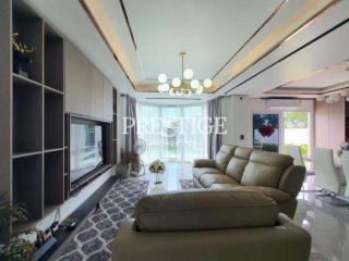 Phoenix Golf Course – 4 Bed 3 Bath in Huay Yai / Phoenix for 14,800,000 THB PC8443