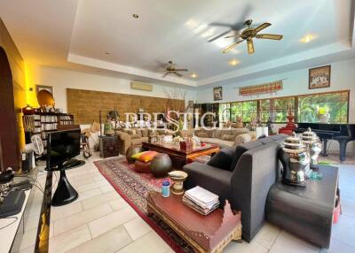 Paradise Villa 1 – 5 Bed 4 Bath in East Pattaya – PC8406