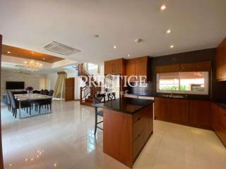 Grand Regent Residence Phase 1 – 5 Bed 5 Bath in East Pattaya PC8382