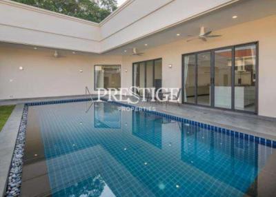 Hacienda Villas – 4 Bed 5 Bath in East Pattaya for 15,900,000 THB PC8310