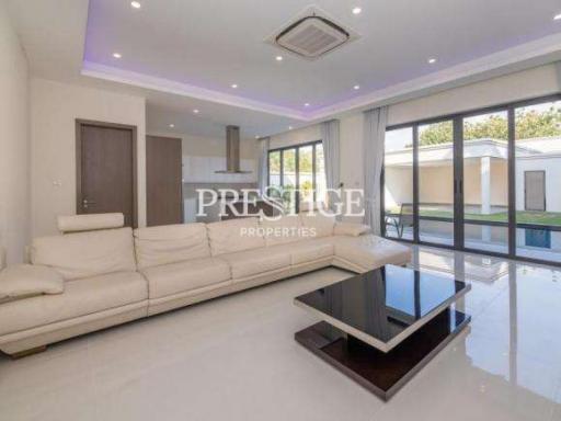 Hacienda Villas – 4 Bed 5 Bath in East Pattaya for 15,900,000 THB PC8310