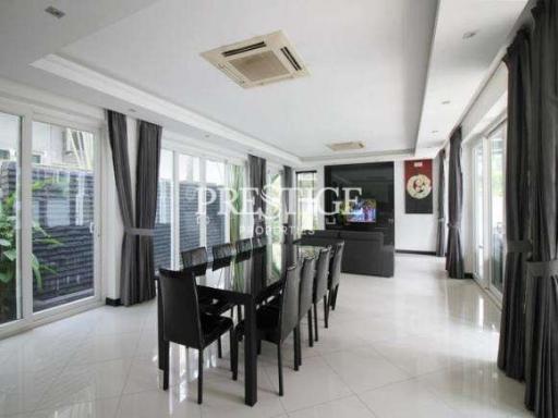 Palm Oasis – 4 Bed 5 Bath in Jomtien PC8289