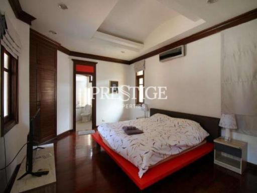 Asian House Village – 4 Bed 5 Bath in Jomtien for 23,000,000 THB PC8251