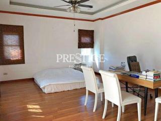 Baan Chalita 1 – 4 Bed 6 Bath in Naklua PC8198