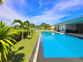 Silverhill-Residence – 5 Bed 5 Bath in Na-Jomtien PC8194