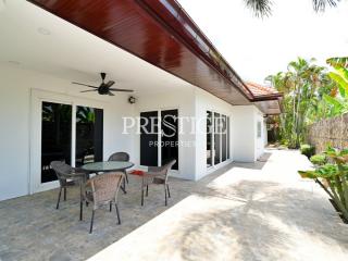 Private house – 6 Bed 6 Bath in East Pattaya PC8113