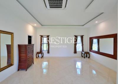 Private house – 6 Bed 6 Bath in East Pattaya PC8113