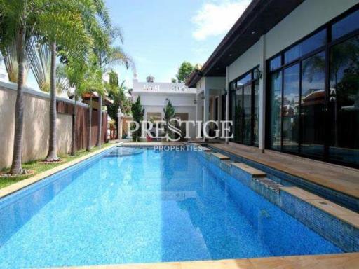 Phoenix Golf Sunrise Villa – 4 Bed 5 Bath in Huay Yai / Phoenix – PC8102