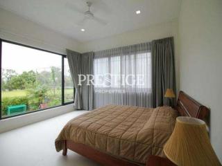 Phoenix Golf Course – 5 Bed 5 Bath in Huay Yai / Phoenix PC8075