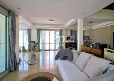 Private house – 3 Bed 4 Bath in Na-Jomtien PC8029