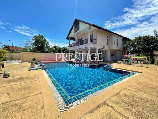 Private house – 3 Bed 4 Bath in Na-Jomtien PC8029