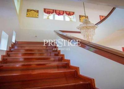 Private house – 5 Bed 4 Bath in Pratamnak PC7995