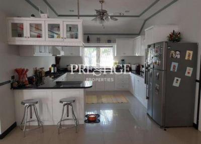 Foxlea Village – 4 Bed 4 Bath in North Pattaya PC5423