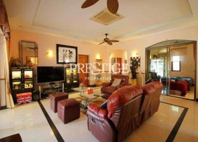 Foxlea Villa – 6 Bed 6 Bath in North Pattaya PC7795