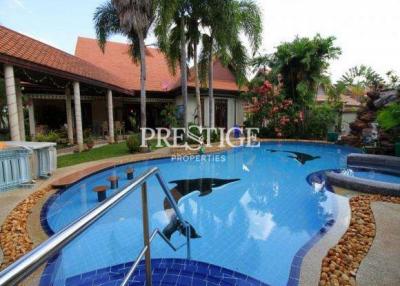 Foxlea Villa – 6 Bed 6 Bath in North Pattaya PC7795