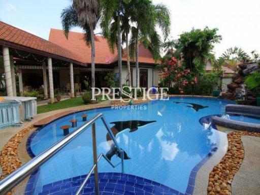 Foxlea Villa – 6 Bed 6 Bath in North Pattaya PC7795