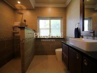 Private house – 5 Bed 5 Bath in North Pattaya for 13,500,000 THB PC7794